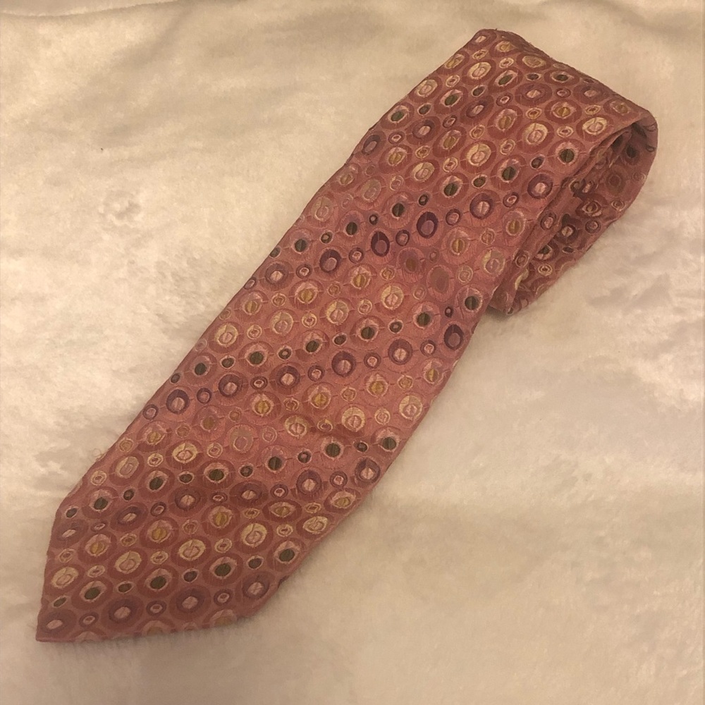 Allea Tie in Rose/Gold; Geometric Pattern; 100% Silk; Made in Italy; GORGEOUS